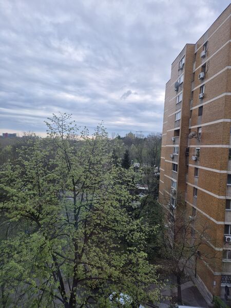 Tineretului metrou, vedere parc.
